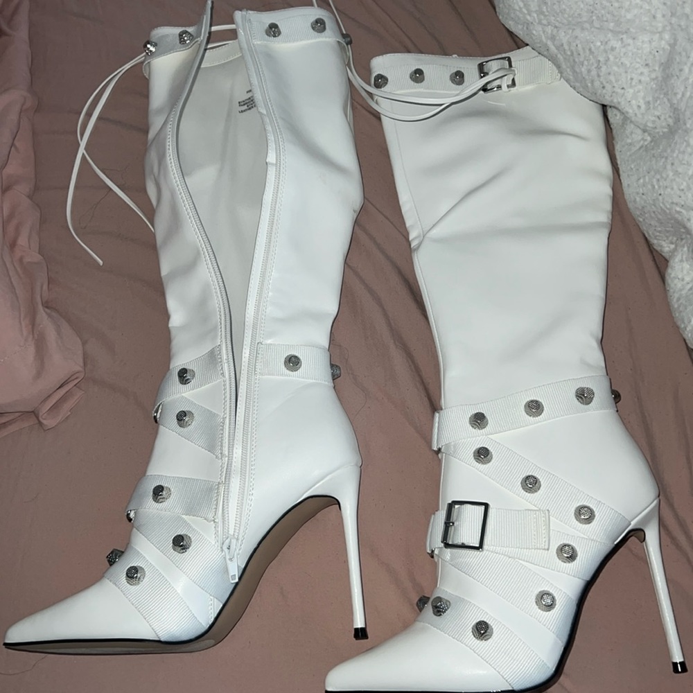 Fink White Boots By Steve Madden